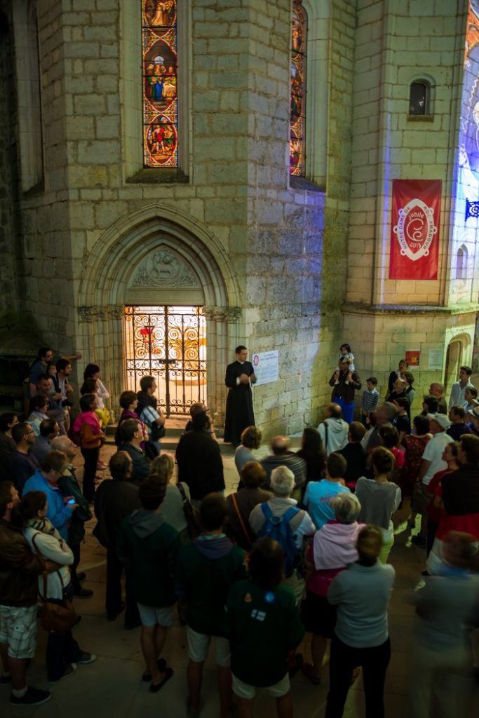 Rocamadour Tour at night