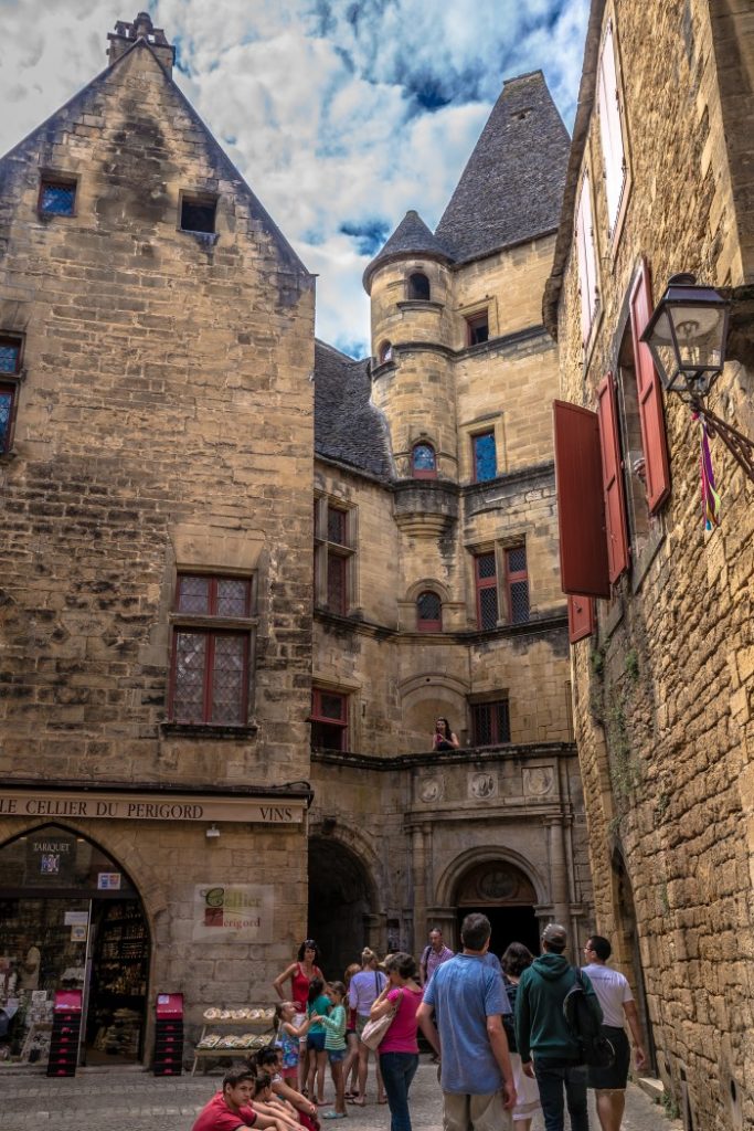 The quieter side streets of Sarlat, South France, dordogne