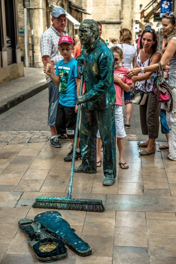 Street artists around Sarlat, France