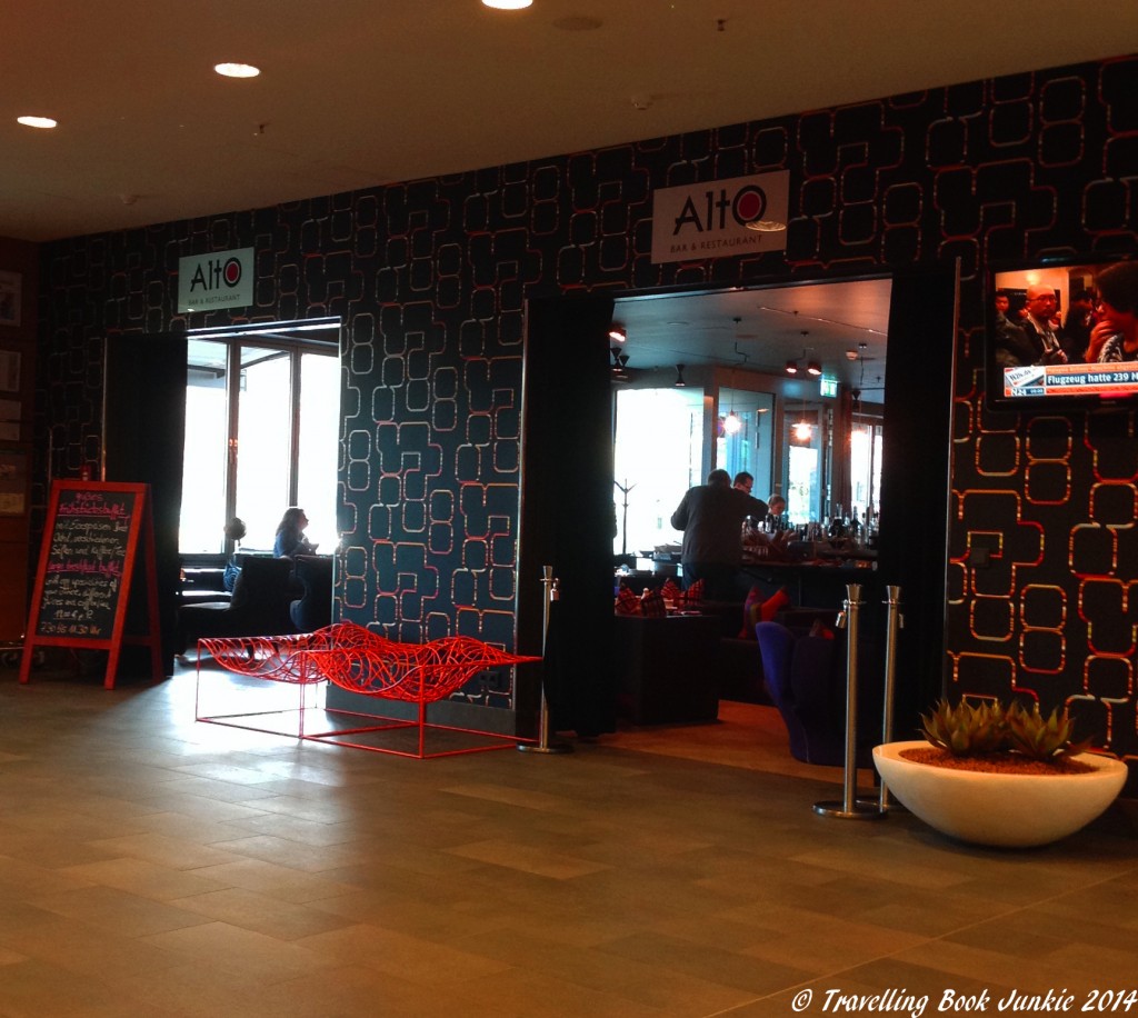 Reception area of the Adina apartment hotel Hackescher Markt