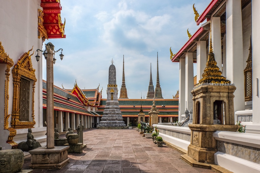 Golden reclining Buddha, Wat Pho, Bangkok, Thailand, Travelling, Travel, Travelling Book Junkie