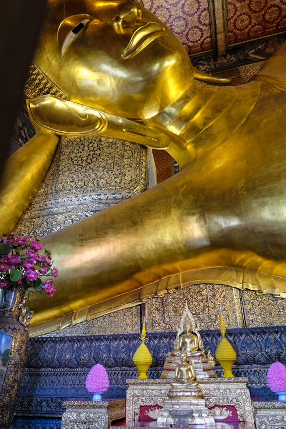 Golden reclining Buddha, Wat Pho, Bangkok, Thailand, Travelling, Travel, Travelling Book Junkie