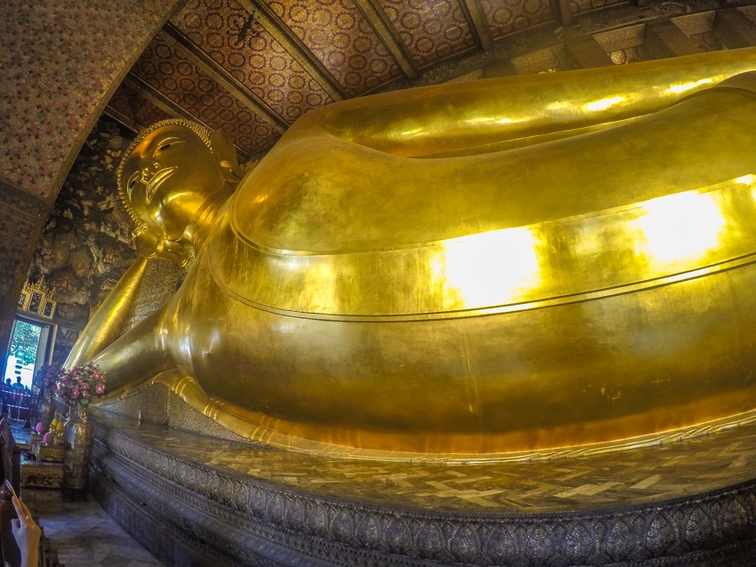 Golden reclining Buddha, Wat Pho, Bangkok, Thailand, Travelling, Travel, Travelling Book Junkie