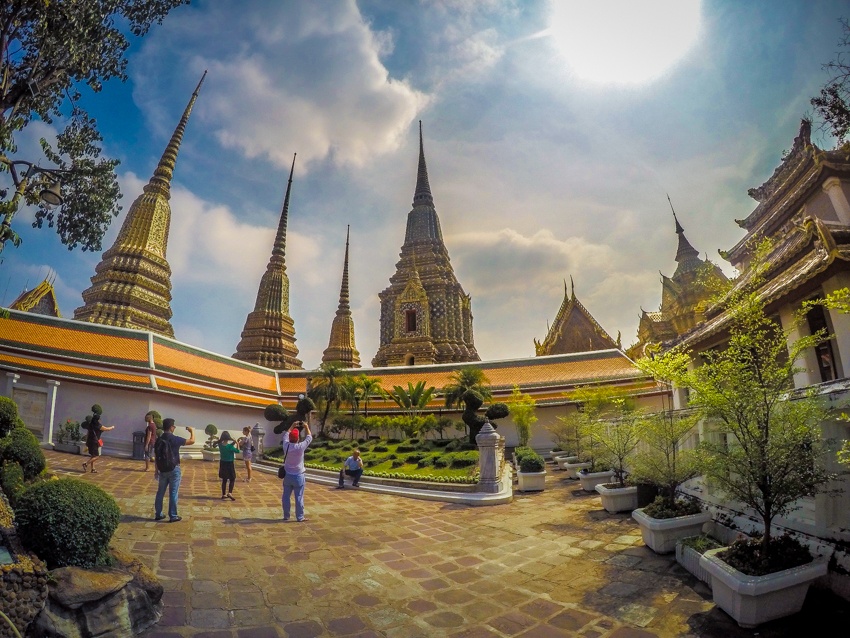 Golden reclining Buddha, Wat Pho, Bangkok, Thailand, Travelling, Travel, Travelling Book Junkie