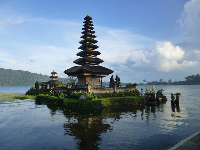 Ulun Danu Beratan, Bali, Indonesia, Asia, Travelling Book Junkie, Travel, Travelling, Unique Travel, Unusual Travel