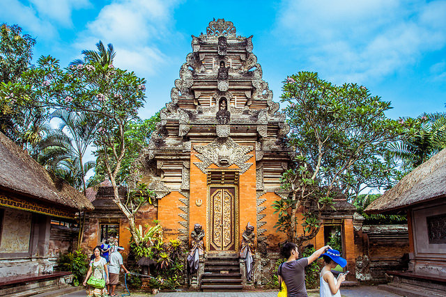 Palace, Ubud, Bali, Indonesia, Travel, Travelling Book Junkie