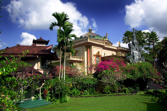 Blanco Renaissance Museum, Ubud, Bali, Indonesia, Travel, Travelling book Junkie