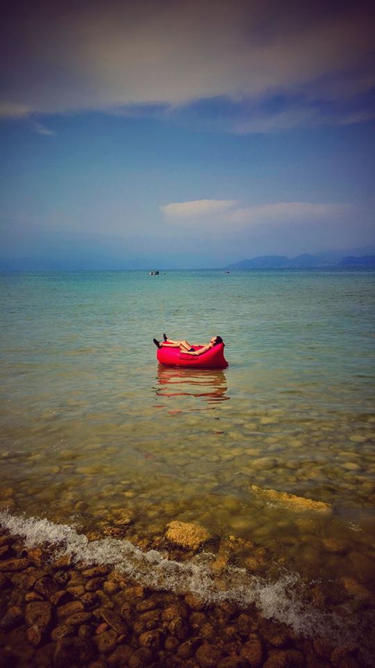 inflatable beach bags that also float in the sea or on the lake. A great way to relax whilst at the seaside