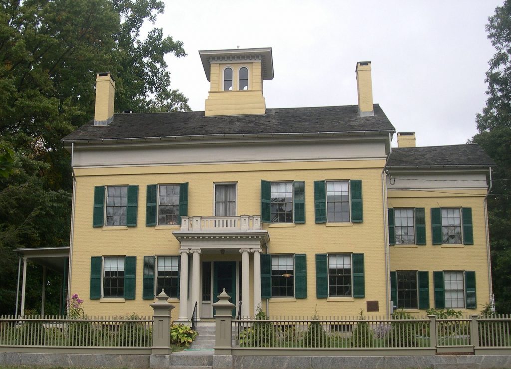 The Emily DIckenson museum in the USA is an important literary landmark to visit when in Amherst