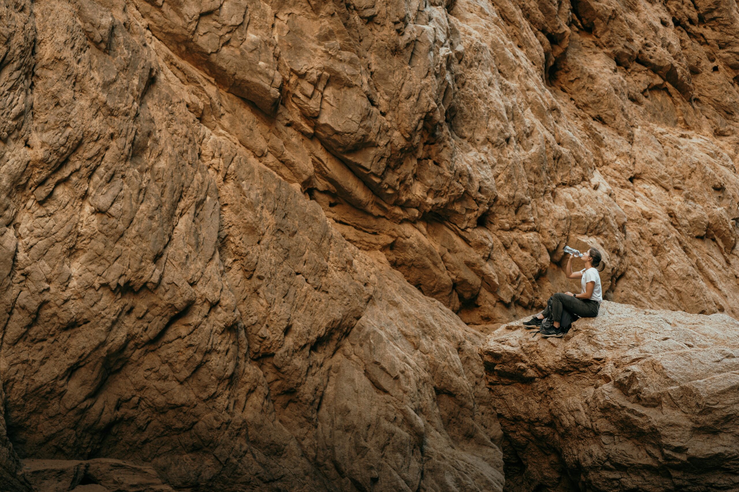 Making sure you drink enough while both preparing for a hike and hiking at heights is important for your wellbeing