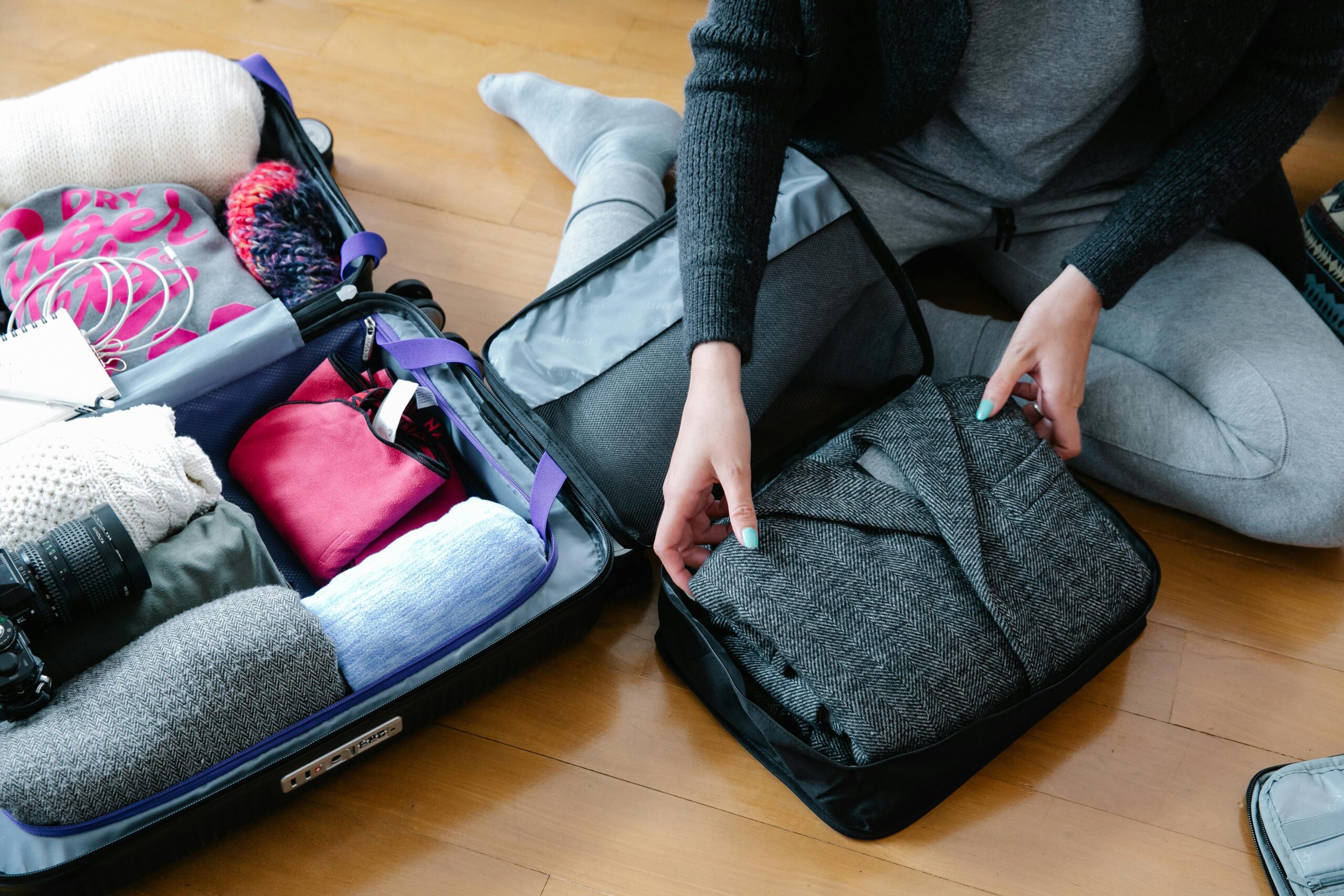 How to Keep Your Clothes Wrinkle-Free for Your Next Trip using travel bag organisers